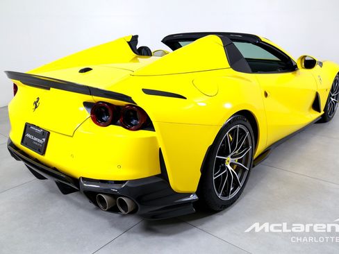 Used 2023 Ferrari 812 GTS RWD image 9