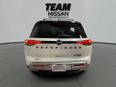 Used 2024 Nissan Pathfinder Platinum AWD/4WD image 5