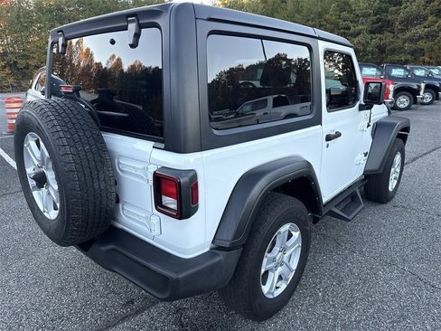 Used 2022 Jeep Wrangler Sport S image 7