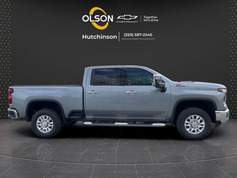 Used 2024 Chevrolet Silverado 3500 LTZ w/ LTZ Plus Package AWD/4WD image 6