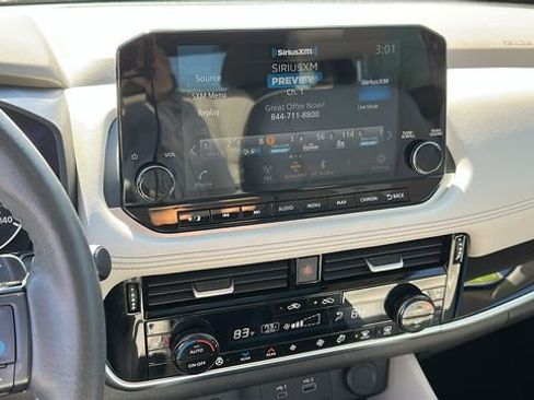Certified 2023 Nissan Rogue SL w/ SL Premium Package AWD/4WD image 16