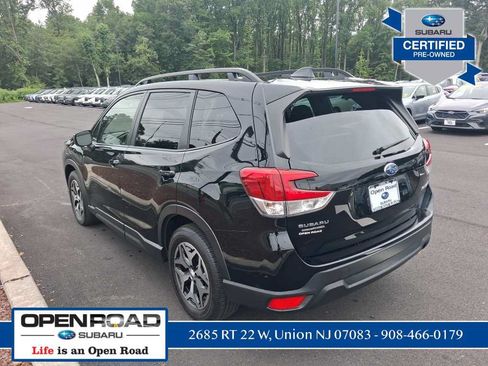 Used 2023 Subaru Forester Premium AWD/4WD image 11