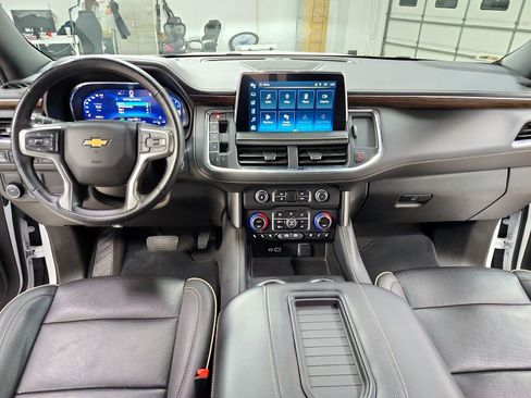Used 2023 Chevrolet Suburban Premier image 26