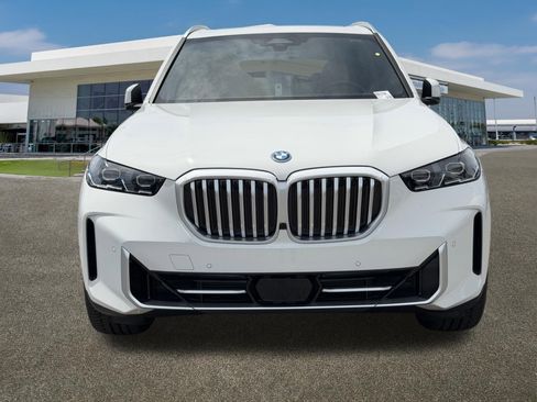 New 2026 BMW X5 xDrive50e AWD/4WD image 3