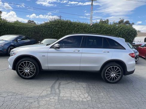 Used 2019 Mercedes-Benz GLC 350e 4MATIC image 3