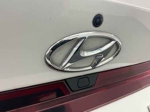 Used 2023 Hyundai Elantra SEL image 19