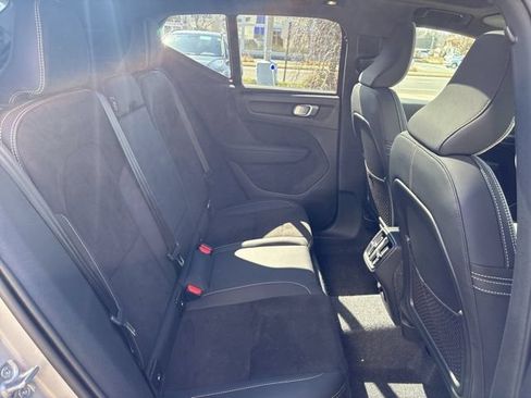 Used 2025 Volvo XC40 B5 Plus AWD/4WD image 14