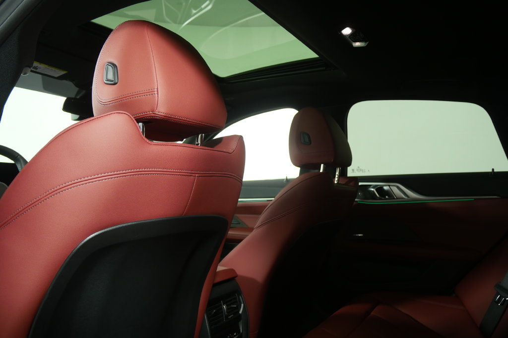 Certified 2025 BMW 430i w/ Premium Package RWD image 16