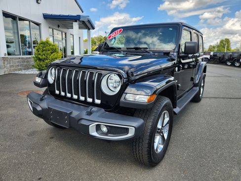 Used 2021 Jeep Wrangler Unlimited Sahara w/ Cold Weather Group image 4