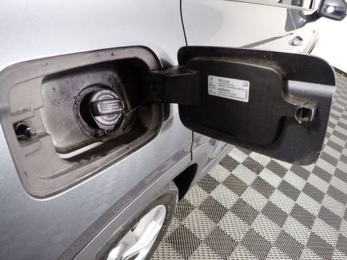 Used 2023 Volkswagen Taos S image 42