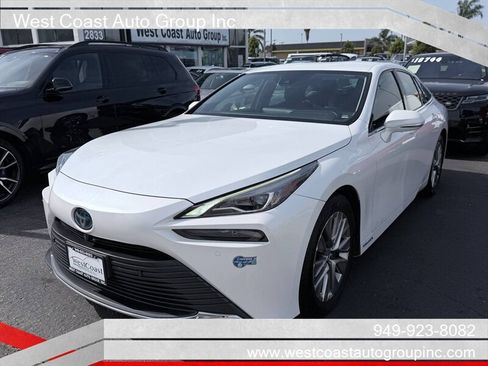 Used 2021 Toyota Mirai w/ Advanced Technology Package RWD image 2
