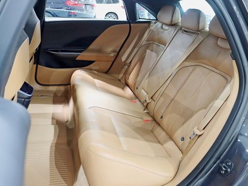 Used 2022 Lucid Air Grand Touring image 34