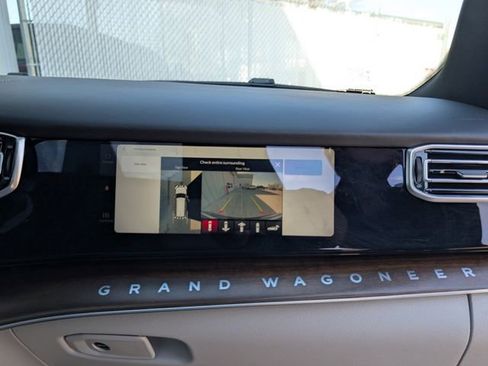 Used 2025 Jeep Grand Wagoneer 4WD image 25