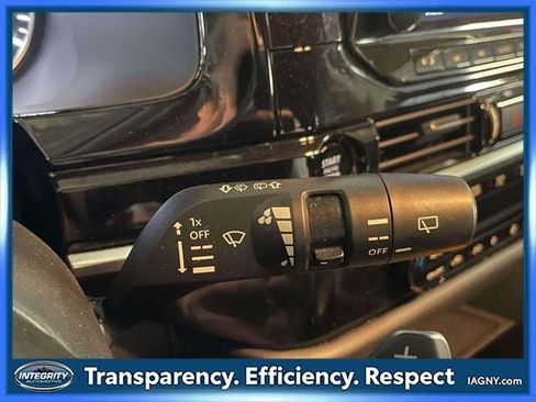 Used 2025 Nissan Pathfinder SL AWD/4WD image 24