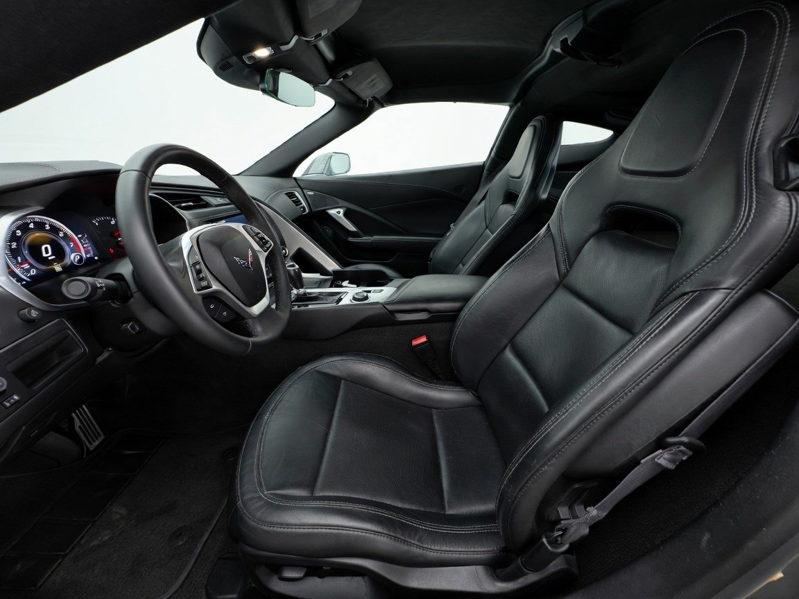 Used 2015 Chevrolet Corvette Stingray Coupe RWD image 13