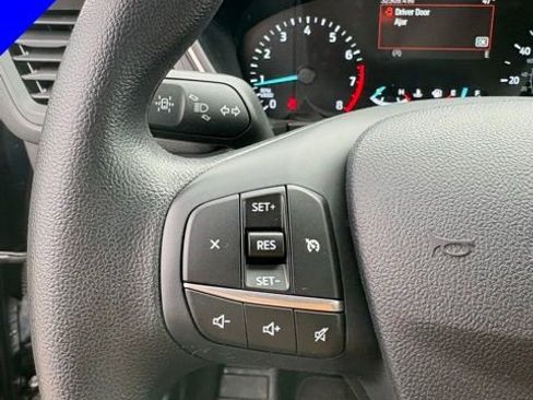 Used 2021 Ford Escape SE image 12