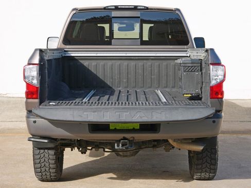 Used 2017 Nissan Titan Platinum Reserve AWD/4WD image 8