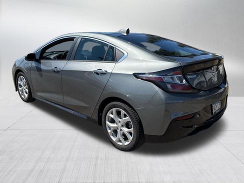 Used 2017 Chevrolet Volt Premier w/ Driver Confidence II Package FWD image 5