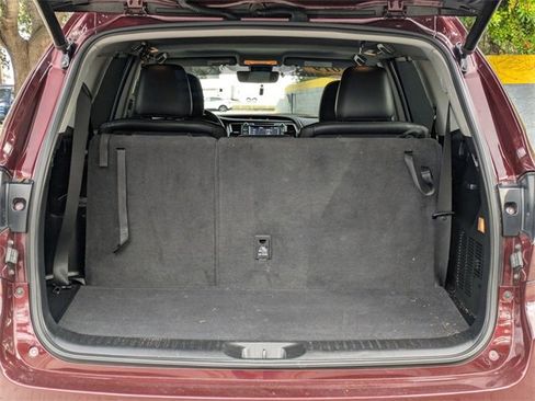 Used 2019 Toyota Highlander XLE image 26