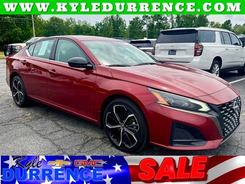 Used 2025 Nissan Altima 2.5 SR AWD/4WD image 1