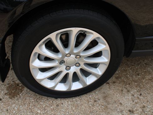 Used 2020 Land Rover Range Rover HSE AWD/4WD image 13