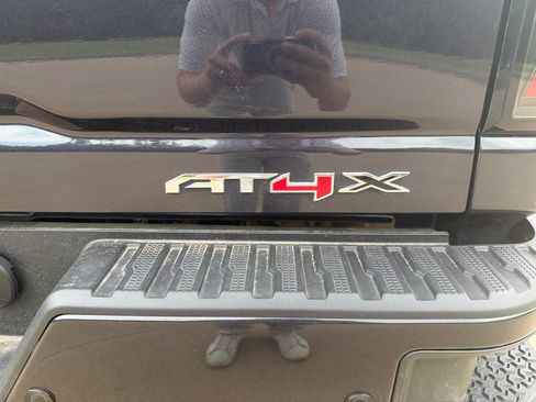 Used 2025 GMC Sierra 2500 AT4X AWD/4WD image 12