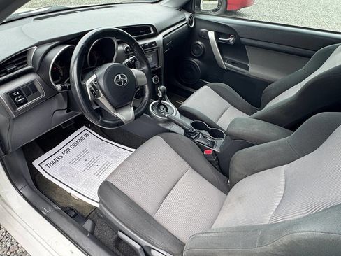 Used 2016 Scion tC FWD image 9