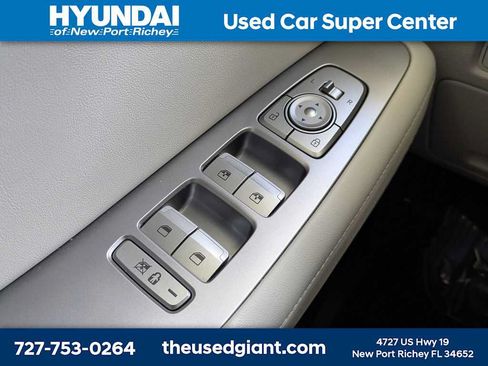 Certified 2023 Hyundai Palisade Limited FWD image 40
