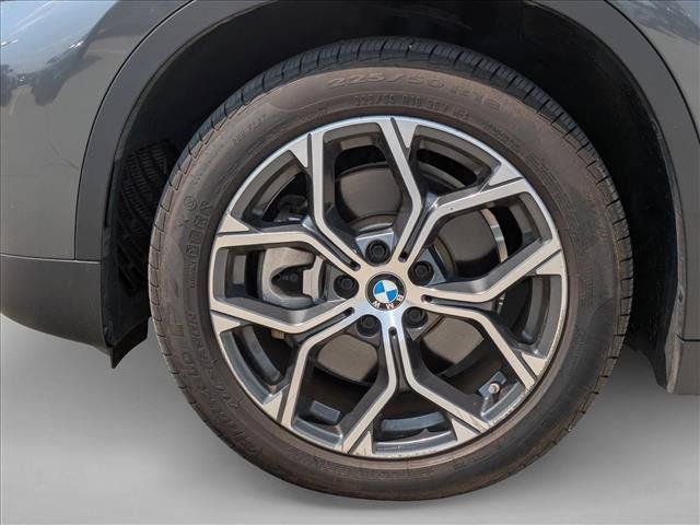Used 2022 BMW X1 xDrive28i w/ Convenience Package AWD/4WD image 9
