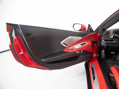 Used 2021 Chevrolet Corvette Stingray Preferred Cpe w/ Engine Appearance Package RWD image 25