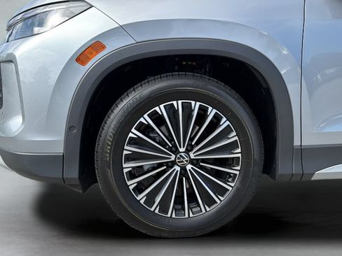 New 2026 Volkswagen Tiguan S FWD image 10