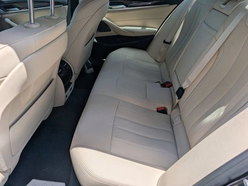 Used 2023 BMW 530e RWD image 23