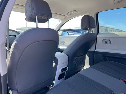 Used 2024 Hyundai Ioniq 5 SE AWD/4WD image 9