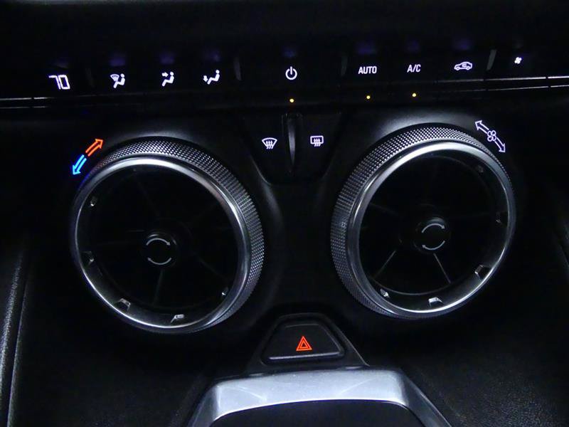 Used 2022 Chevrolet Camaro LT w/ Technology Package RWD image 16