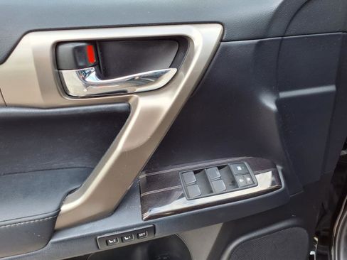 Used 2021 Lexus GX 460 Premium image 12