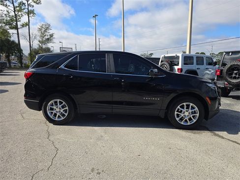 Used 2024 Chevrolet Equinox LT image 3