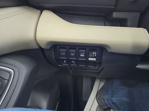 Used 2021 Subaru Ascent Limited w/ Technology Package image 23