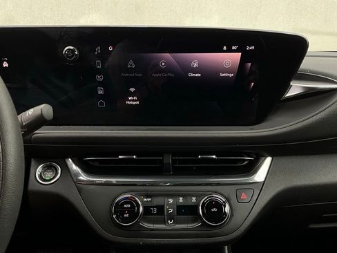 Used 2025 Buick Envista Preferred image 24