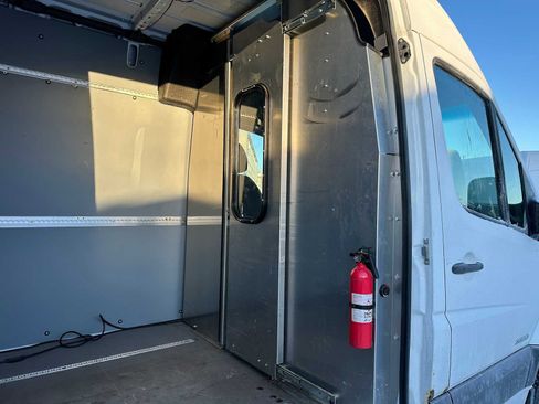 Used 2016 Freightliner Sprinter 2500 image 14