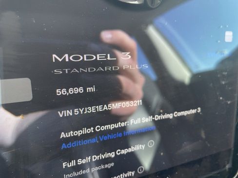 Used 2021 Tesla Model 3 Standard Range Plus image 3