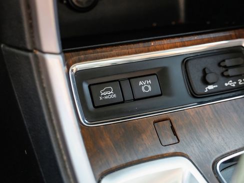 Used 2019 Subaru Ascent Touring image 27