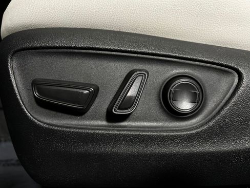 Used 2026 Toyota Grand Highlander FWD image 14
