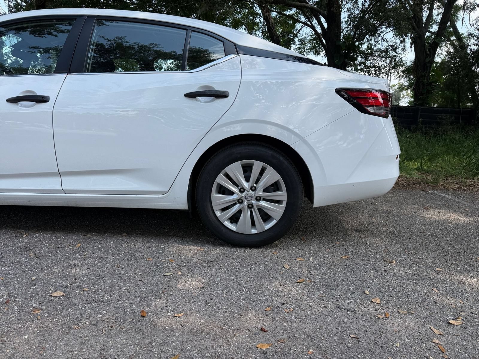 Used 2025 Nissan Sentra S FWD image 9
