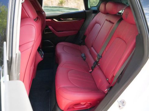 Used 2022 Maserati Levante Modena image 25