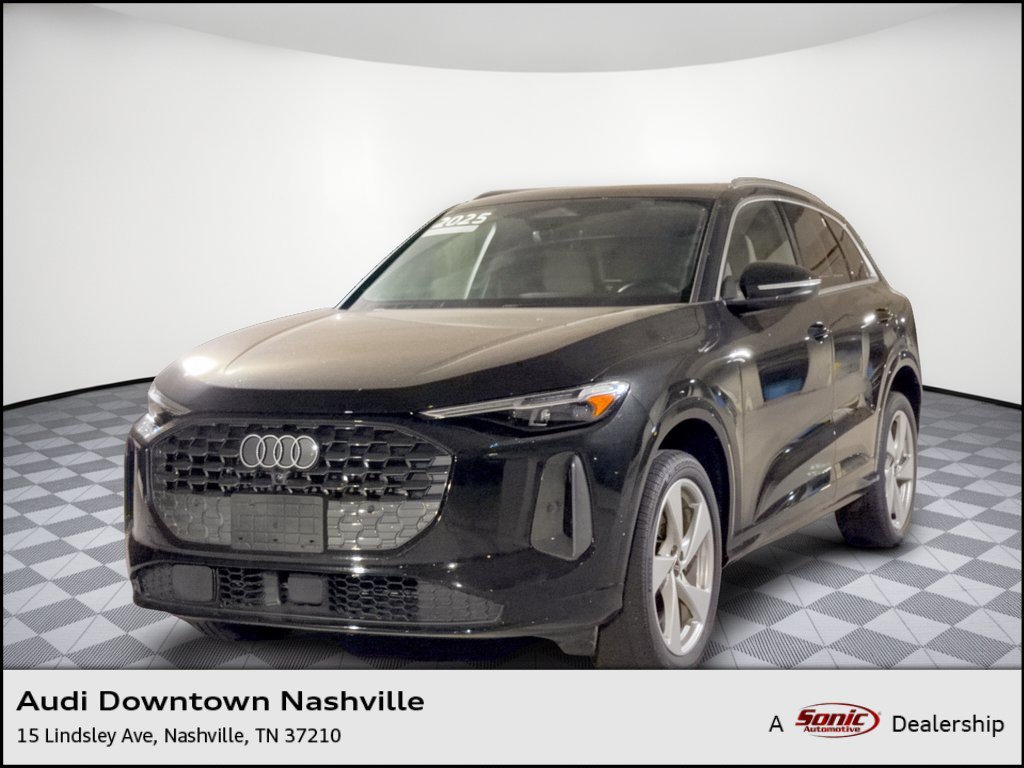 Certified 2025 Audi Q5 Premium Plus w/ Premium Plus AWD/4WD image 1