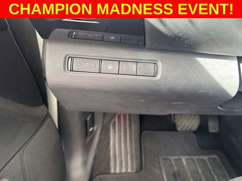 Used 2022 Nissan Pathfinder SV image 13