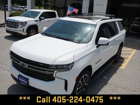 Used 2022 Chevrolet Suburban RST w/ Sport Performance Package AWD/4WD image 12