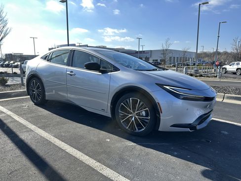 New 2026 Toyota Prius Limited image 2