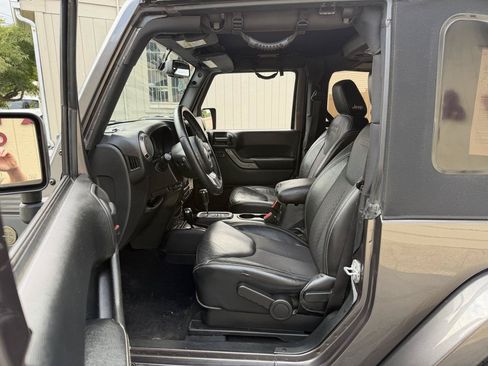 Used 2016 Jeep Wrangler Sport AWD/4WD image 14