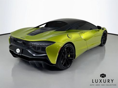 Used 2023 McLaren Artura RWD image 6